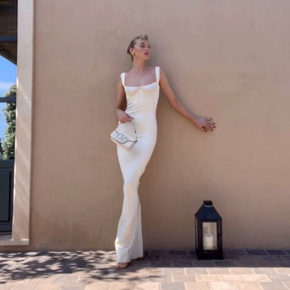 Helsa The Yasmin Dress in Baby Yellow maxi sweetheart - Picture 3 of 10
